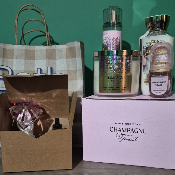 8pc Bath & Body Works Champagne Toast Collection Set